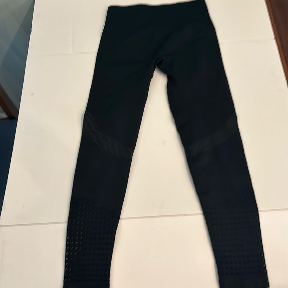 Fashion Leggings. High Waist. Black. Ladies small